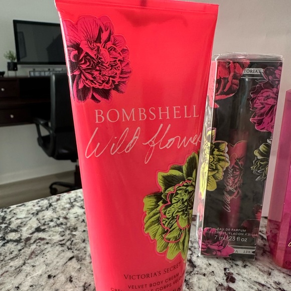Victoria Secret Wildflower Bombshell Set - Picture 2 of 3